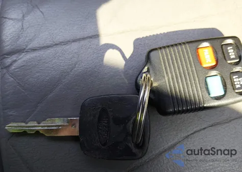 1997 Ford Mustang Gt z USA, uszkodzony, nr VIN 1FALP45X0VF173517